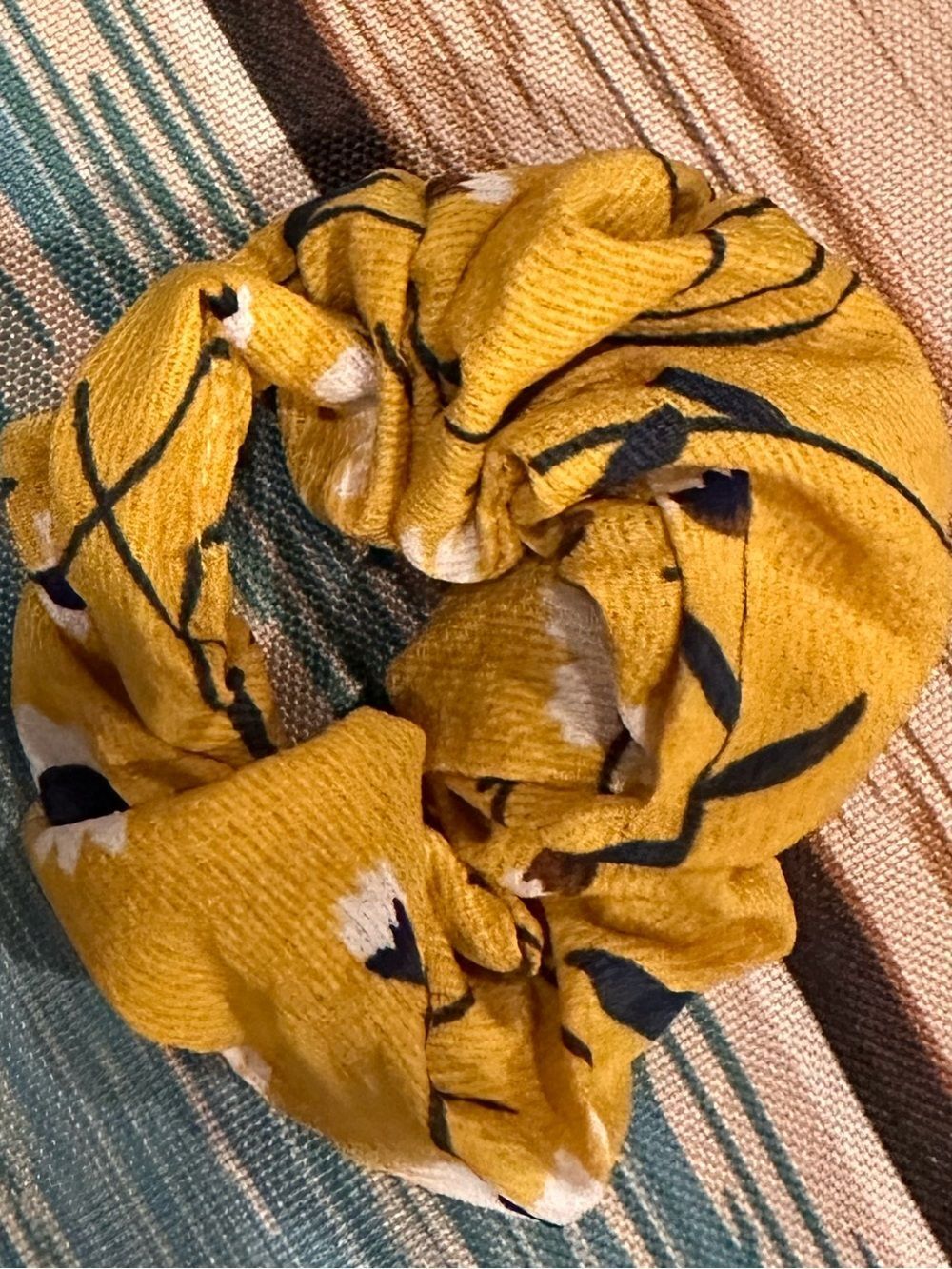 Pack of 3 Floral Print Fabric Scrunchies - White, Olive, Mustard - Picture 2 of 2